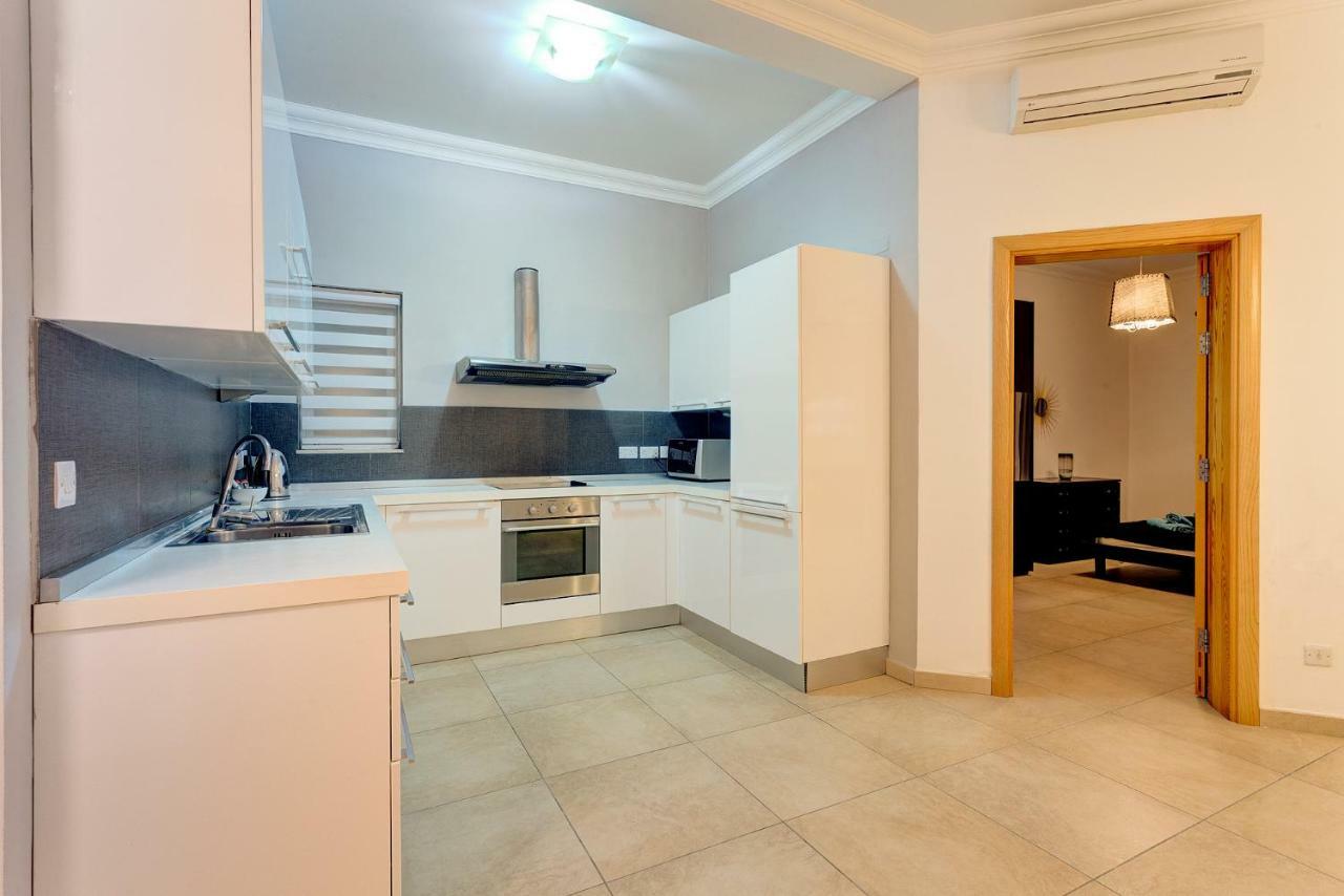 Gorgeous Apartment With Terrace In Fort Cambridge, Pool สลีมา ภายนอก รูปภาพ